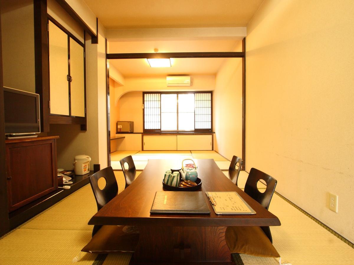 Отель Gokuraku Onsen Takumi No Yado Takaharu Экстерьер фото